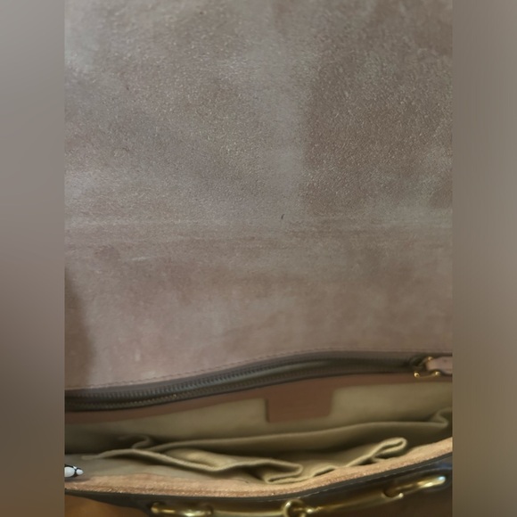 Gucci Nude Patent Leather Horsebit Clutch - Picture 6 of 9